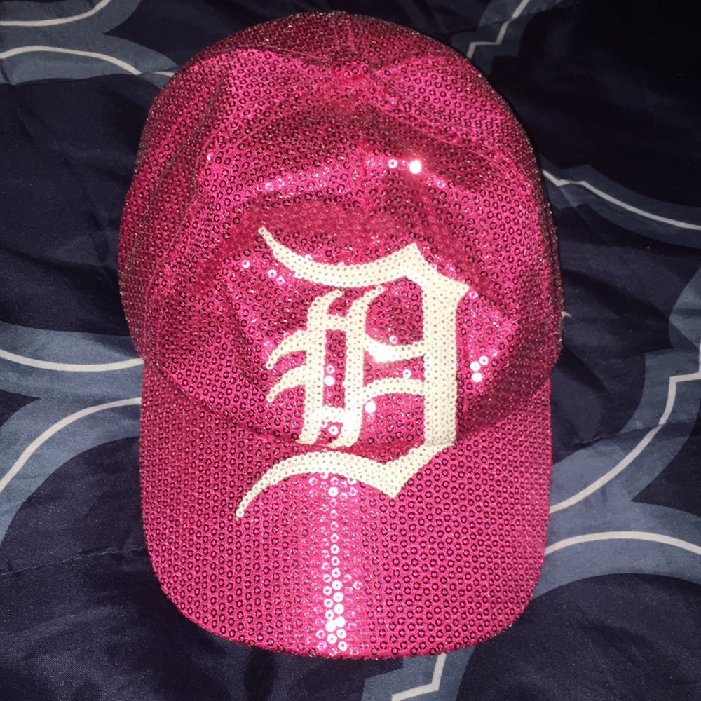 Pink sequins Detroit Tigers baseball cap